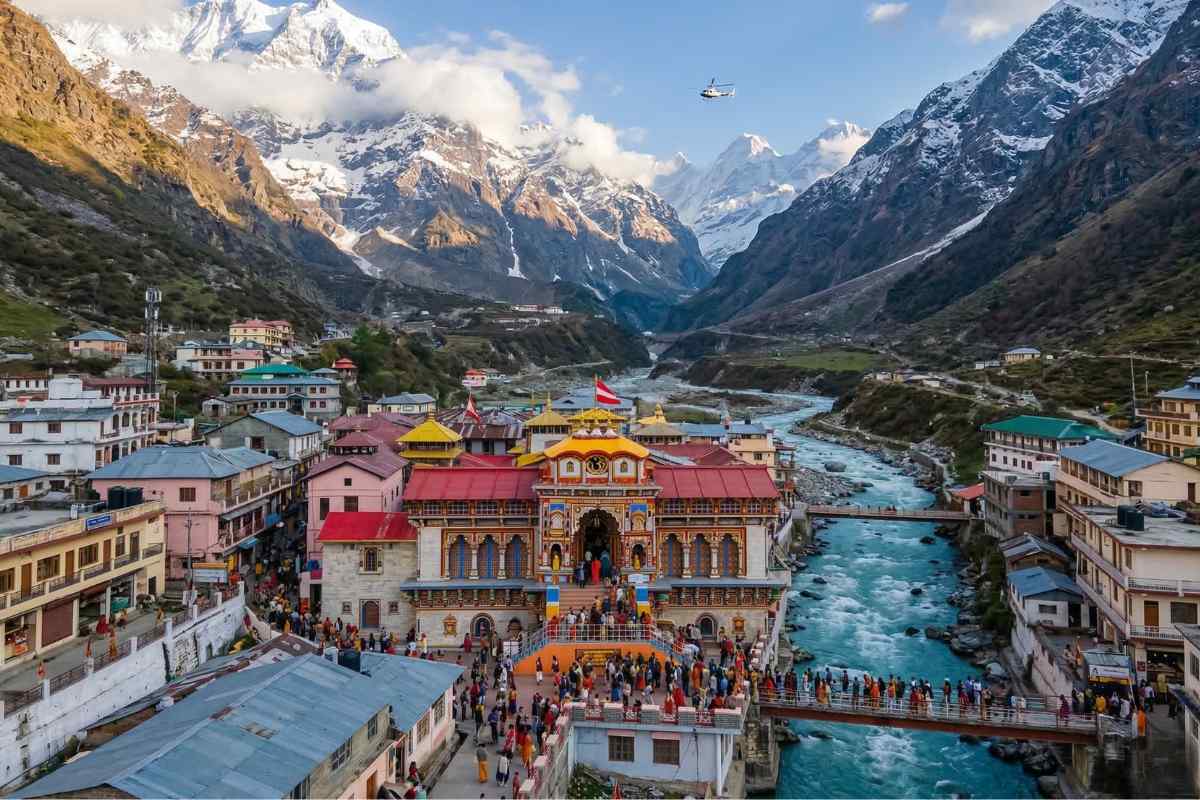 Aerial view of Badrinath Temple Char Dham yatra Uttarakhand – helicopter booking guide temple yatra 2026